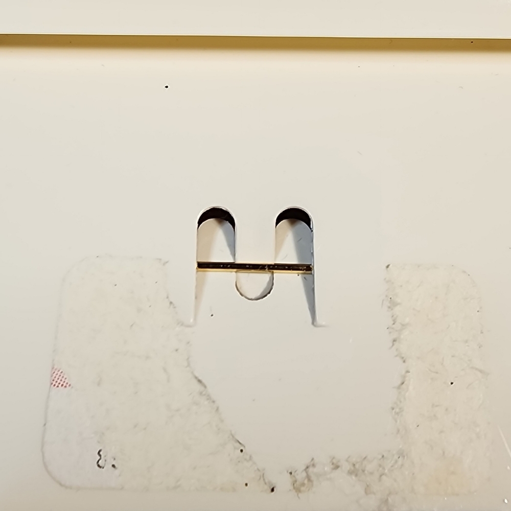 ETIENNE AIGNER GOLDTONE CHUNKY PIN NWT - Picture 2 of 7